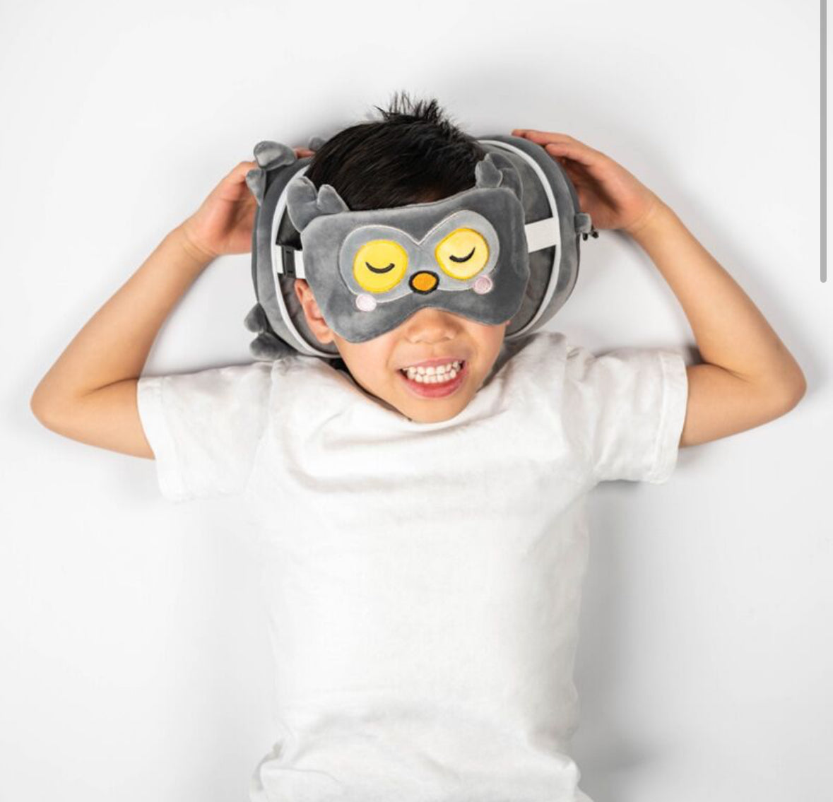 Relaxeazzz Travel Pillow & Eye Mask - Adoramals Winston the Owl