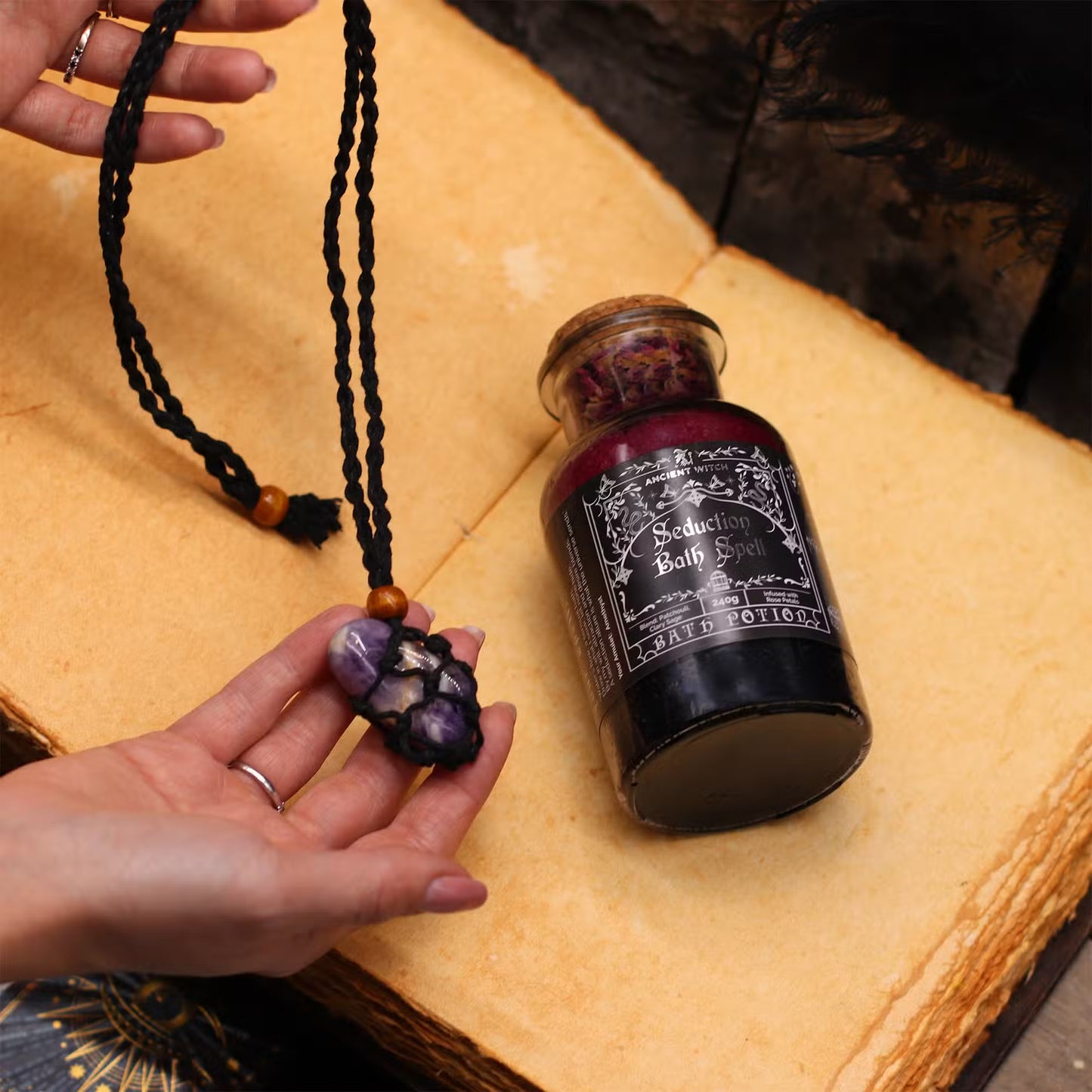 1x Ancient Witch Bath Spell Potion & Rose Quartz Crystal Amulet - Love