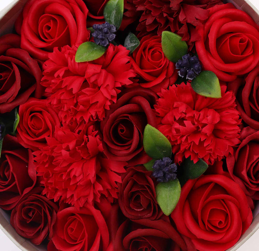 Round Box - Classic Red Roses