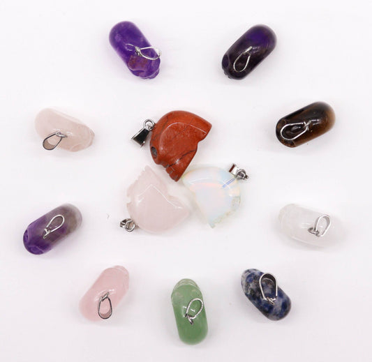 12x Gemstone Mini Skulls Pendants (12 assorted) 20x15mm